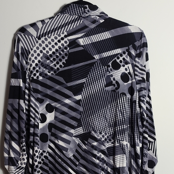 LYNN RITCHIE SILVER Black & White Abstract Patterned Blouse Button Up Size Small - Picture 13 of 13